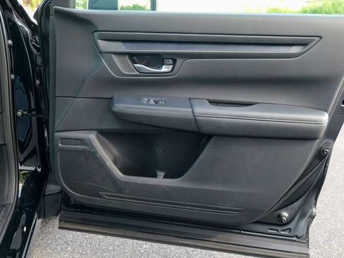 Used 2025 Honda CR-V EX image 31