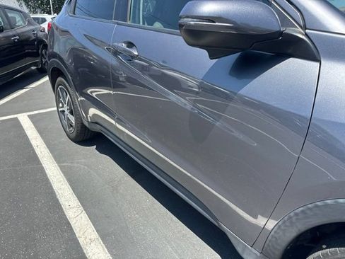 Used 2021 Honda HR-V EX image 5