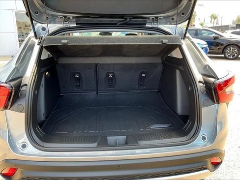 New 2026 Chevrolet Trax LT w/ Driver Confidence Package FWD image 14