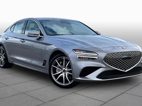Used 2025 Genesis G70 2.5T RWD image 5