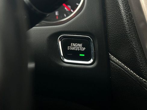 Used 2021 GMC Acadia Denali w/ Denali Technology Package image 27