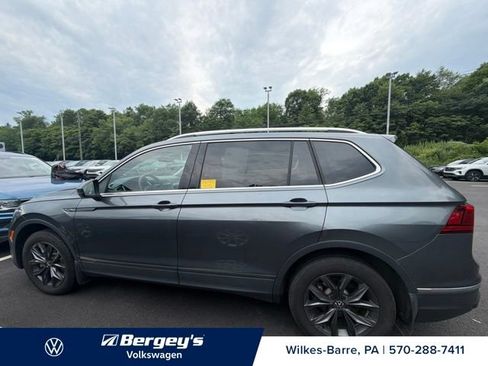 Certified 2024 Volkswagen Tiguan SE AWD/4WD image 10