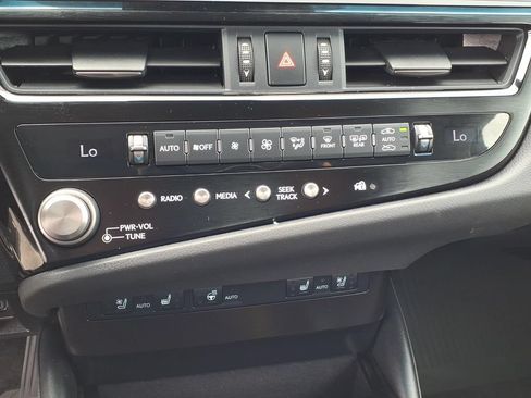 Used 2023 Lexus ES 350 w/ Premium Package FWD image 7