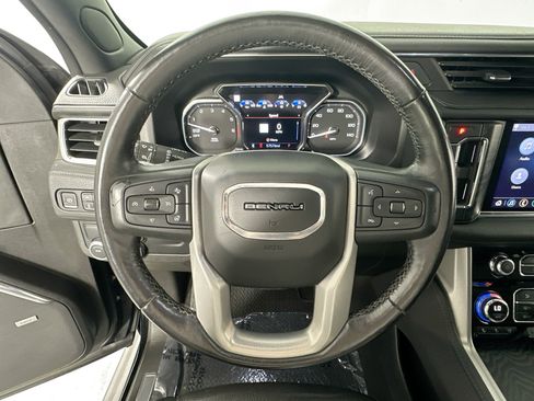 Used 2021 GMC Yukon XL Denali w/ Denali Premium Package RWD image 11
