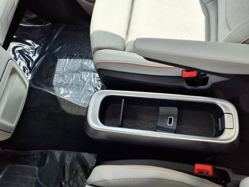 New 2025 Volkswagen ID. Buzz Pro S Plus image 12