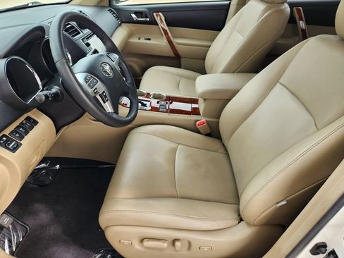 Used 2013 Toyota Highlander Limited image 13