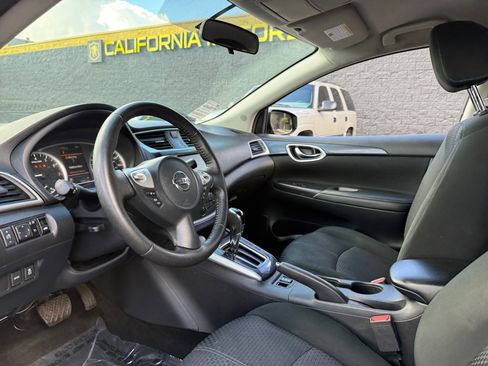 Used 2019 Nissan Sentra SR w/ Exterior Package image 15