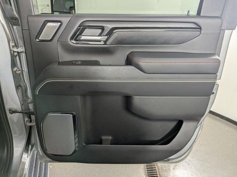 Used 2025 GMC Sierra 2500 AT4X image 19