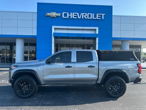 Used 2024 Chevrolet Colorado Trail Boss w/ Technology Package AWD/4WD image 2