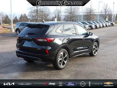 Certified 2023 Ford Escape ST-Line Select w/ Tech Pack #2 image 7