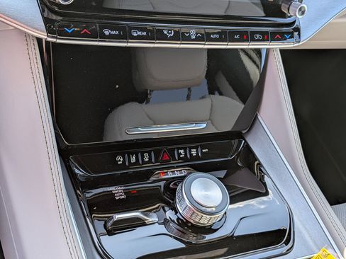 New 2026 Jeep Grand Wagoneer L Limited AWD/4WD image 20