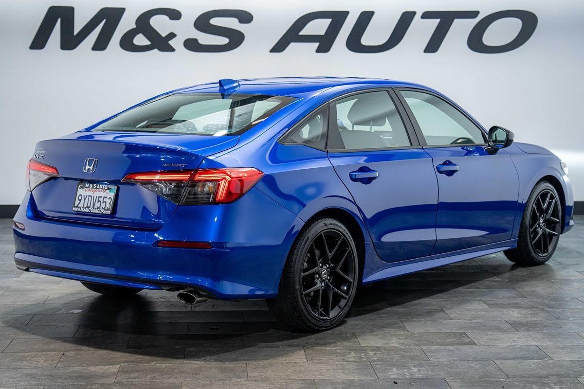 Used 2023 Honda Civic Sport image 4