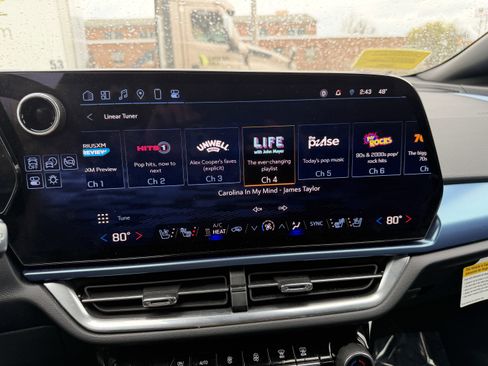 Used 2024 Chevrolet Equinox EV LT AWD/4WD image 5