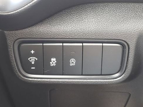 Certified 2023 Kia Soul LX w/ LX Technology Package FWD image 28