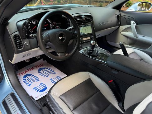 Used 2012 Chevrolet Corvette Z06 w/ 2LZ Preferred Equipment Group image 61