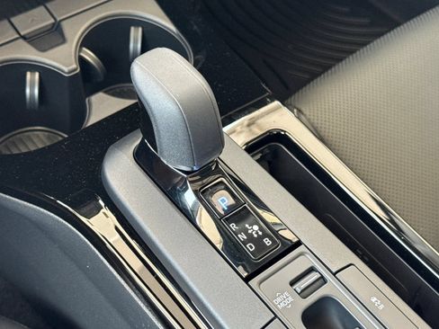 New 2027 Toyota Prius FWD image 25