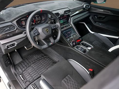 Used 2024 Lamborghini Urus Performante image 10