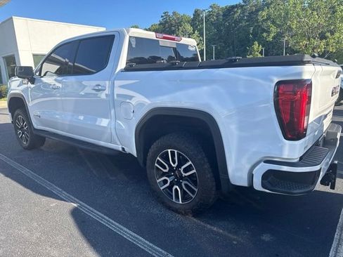 Used 2022 GMC Sierra 1500 AT4 w/ AT4 Preferred Package AWD/4WD image 12