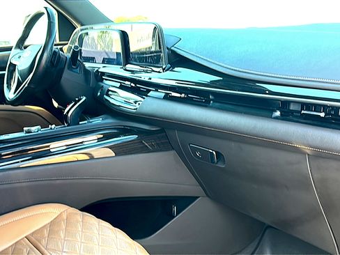 Used 2021 Cadillac Escalade Sport RWD image 26