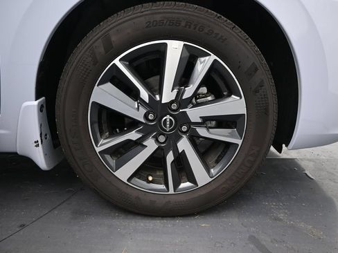Used 2025 Nissan Versa SV w/ Trunk Package FWD image 6