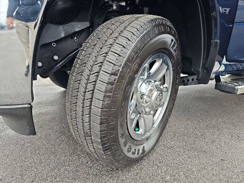 Used 2024 RAM 2500 Big Horn w/ Bed Utility Group image 33