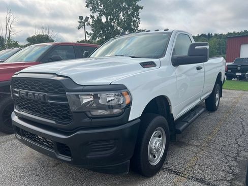 Used 2024 RAM 2500 Tradesman AWD/4WD image 3