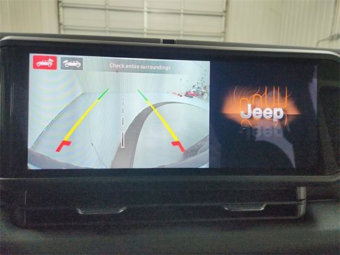 New 2026 Jeep Wrangler Unlimited Rubicon w/ Technology Group image 28