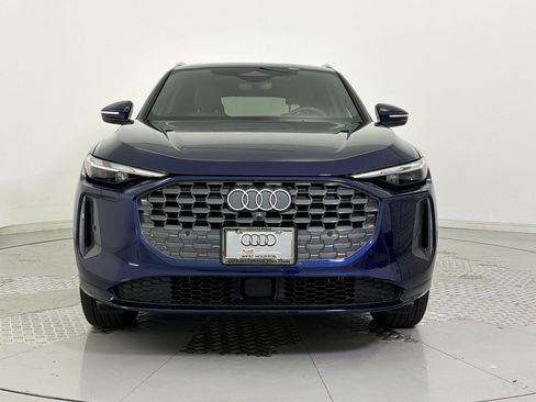 Certified 2025 Audi Q5 Premium w/ Convenience Package AWD/4WD image 5