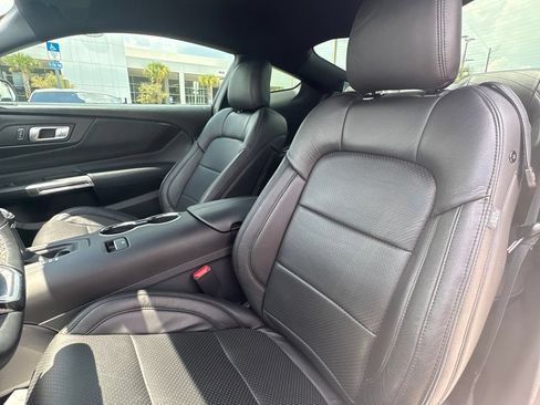 Used 2025 Ford Mustang GT RWD image 14