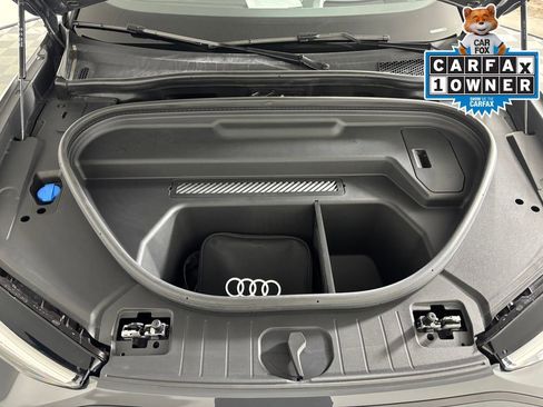 Used 2025 Audi SQ6 e-tron Prestige w/ Black Optic Package image 24