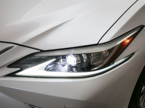 Used 2019 Lexus ES 350 w/ Accessory Package 2 FWD image 8