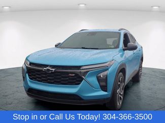 Used 2025 Chevrolet Trax RS FWD video 1