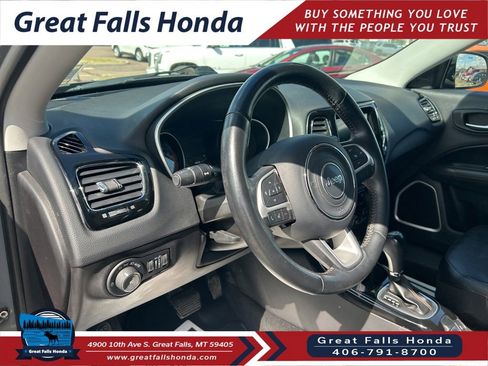Used 2019 Jeep Compass Limited AWD/4WD image 13