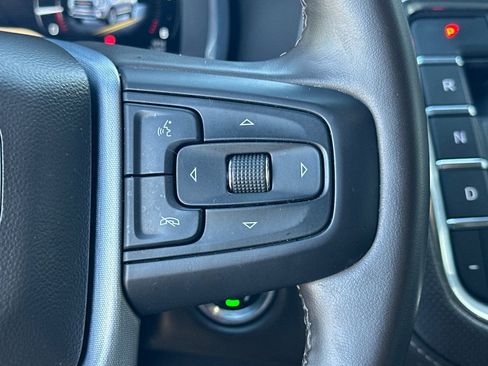 Used 2023 GMC Yukon SLT image 29