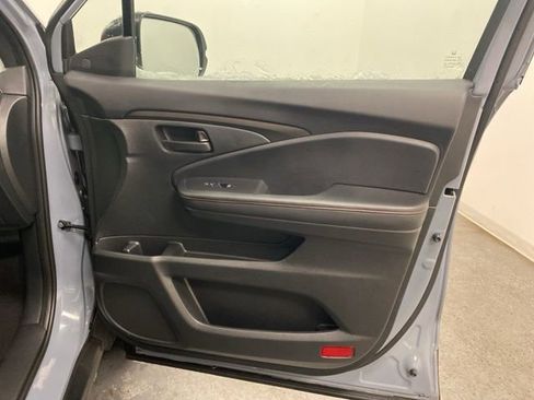 Certified 2025 Honda Passport TrailSport image 26