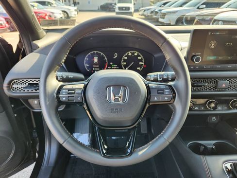 Certified 2025 Honda HR-V Sport image 18