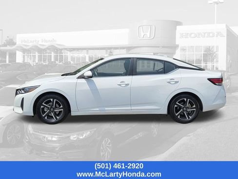 Used 2024 Nissan Sentra SV FWD image 2