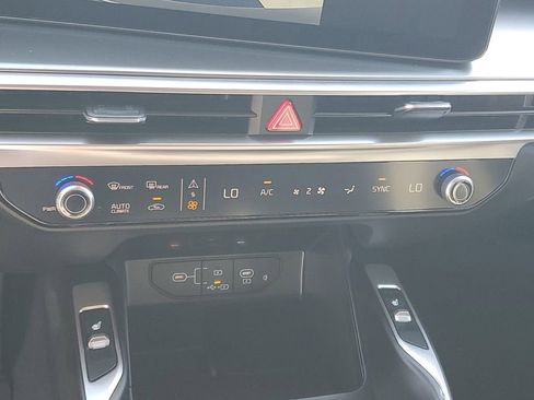 New 2026 Kia Sorento S w/ S Panoramic Sunroof Package image 18