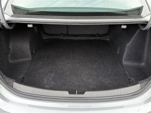 Used 2024 Chevrolet Malibu LT FWD image 12