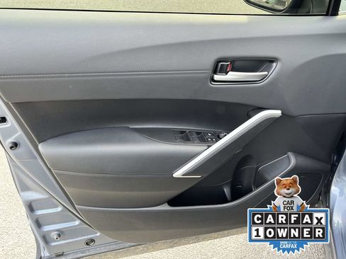 Used 2025 Toyota Corolla Cross XLE w/ Convenience Package image 25