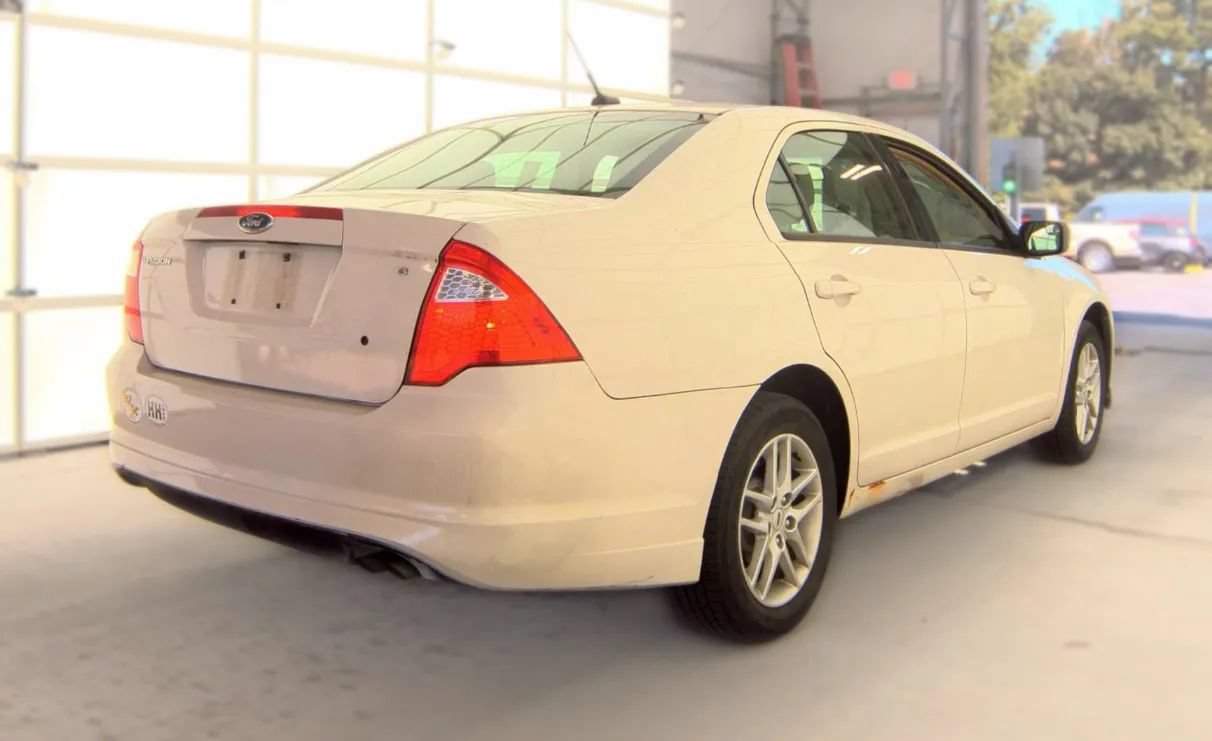 Used 2012 Ford Fusion S FWD image 3