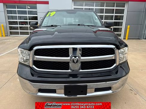 Used 2019 RAM 1500 Classic SLT w/ Luxury Group AWD/4WD image 9