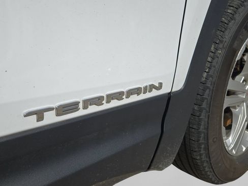 Used 2024 GMC Terrain SLE FWD image 12