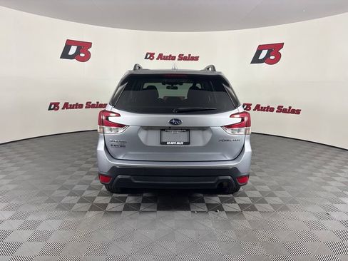 Used 2021 Subaru Forester Premium AWD/4WD image 5
