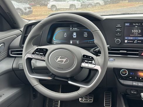 New 2025 Hyundai Elantra Sport image 23