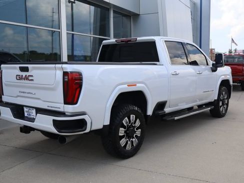 Used 2024 GMC Sierra 2500 Denali w/ Denali Reserve Package AWD/4WD image 3