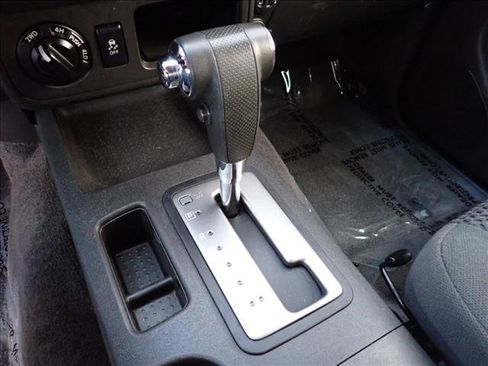 Used 2018 Nissan Frontier SV image 17