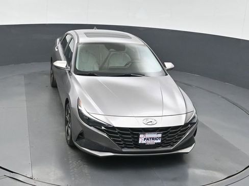 Used 2023 Hyundai Elantra Limited image 36