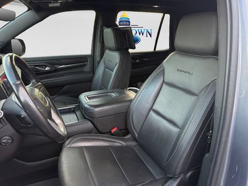 Used 2021 GMC Yukon Denali w/ Denali Premium Package AWD/4WD image 12