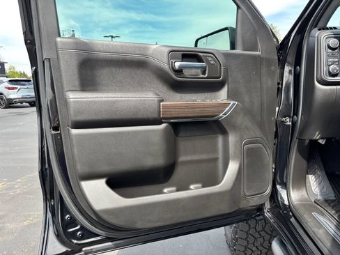 Used 2022 Chevrolet Silverado 1500 LT Trail Boss AWD/4WD image 21